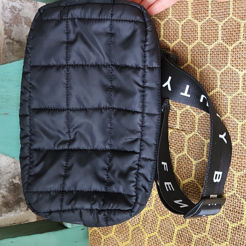 Fenty Beauty Black Exclusive Quilted Belt Bag - Picture 3 of 5